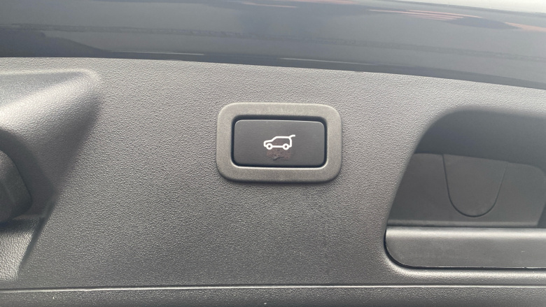 Jaguar E-Pace 2.0 D200 R-Dynamic SE 5dr Auto Diesel Estate